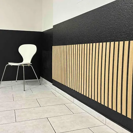 Steps To Sites And Lots Of Space Too! *