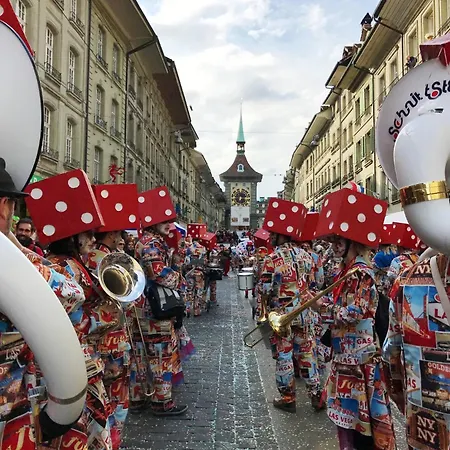 Wake Up In Old Town Queen Bed Fast Wifi 아파트