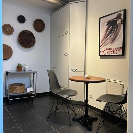 Wake Up In Old Town Queen Bed Fast Wifi *