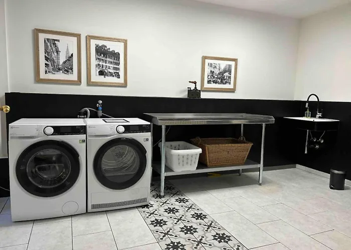 Wake Up In Old Town Queen Bed Fast Wifi Bern