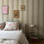 Bright & Stylish-Heart Of Old City-Experienced Hosts Appartamento