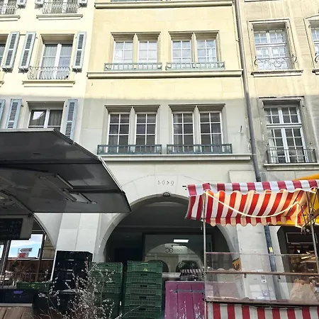 Daire Wake Up In Old Town Queen Bed Fast Wifi Bern