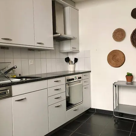 Wake Up In Old Town Queen Bed Fast Wifi Daire *